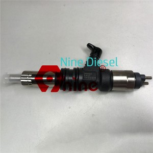 Common Rail Injector Assy 095000-0214 ME302570 Diesel Fuel Injector 095000-0214