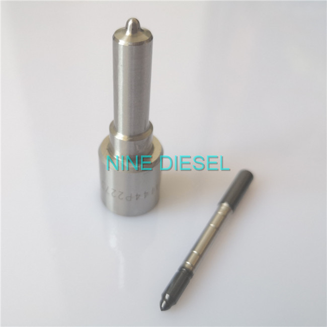 Black Needle Diesel Fuel Injector Nozzle DLLA144P2273 0433172273 For  Injector 0