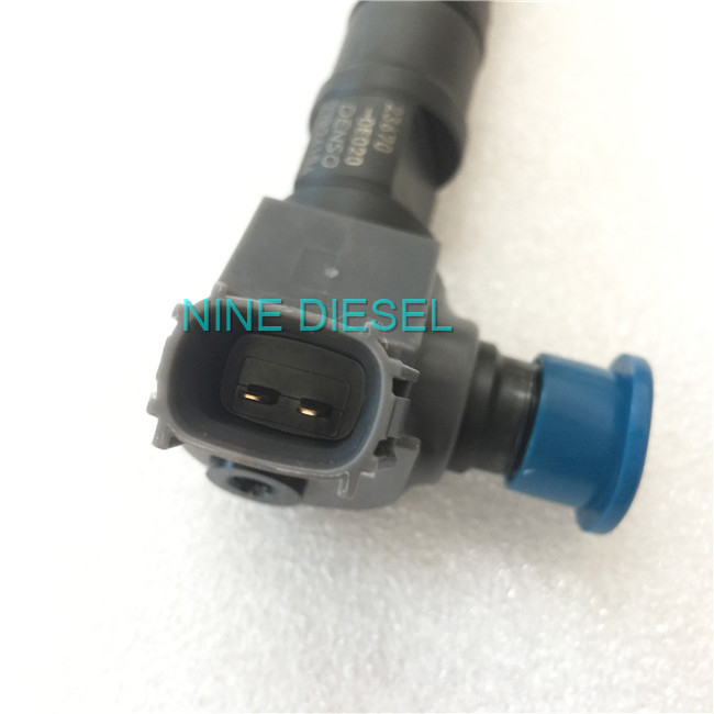 Original  Diesel Injectors Toyota 23670-0E020 2GD Hilux Revo 2.4L